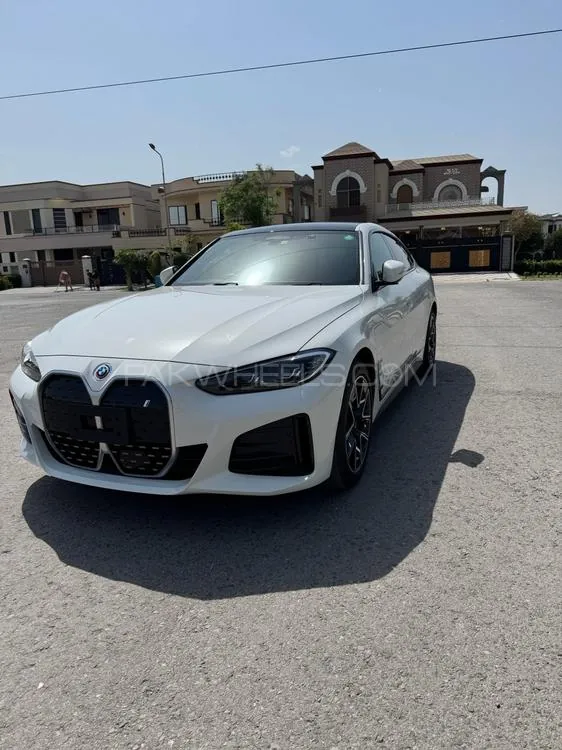 BMW I4