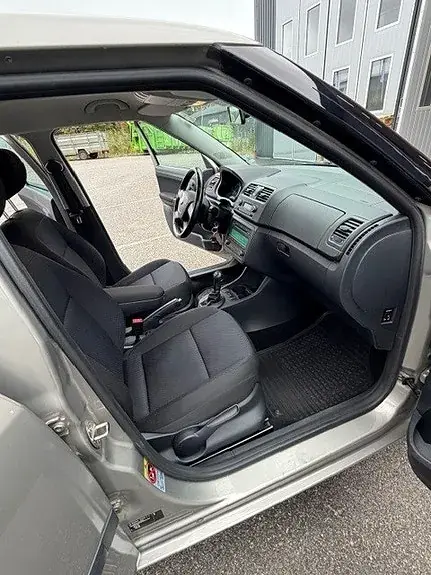 Skoda Fabia 2012 photo 5