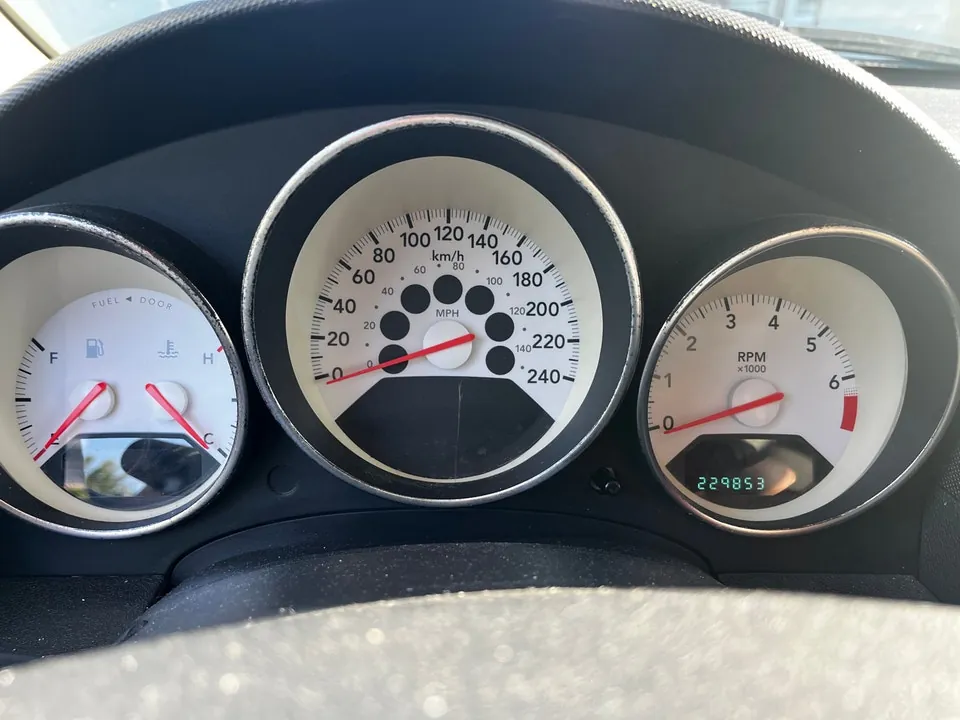 Dodge Caliber 2008 photo 2