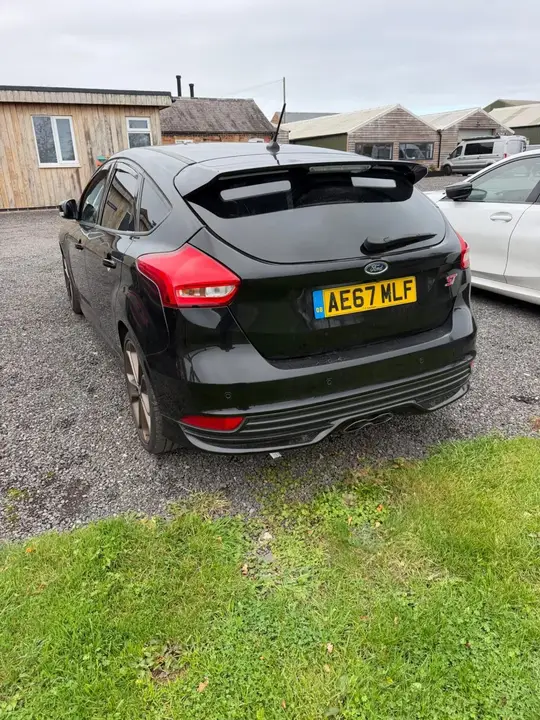 Ford Focus 2017 photo 2