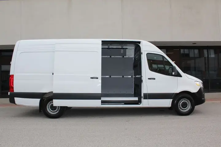 Mercedes-Benz Sprinter 2025 photo 5