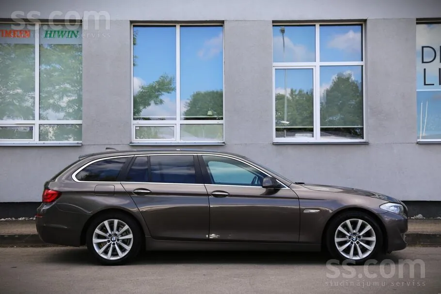 BMW 520 2011 photo 3