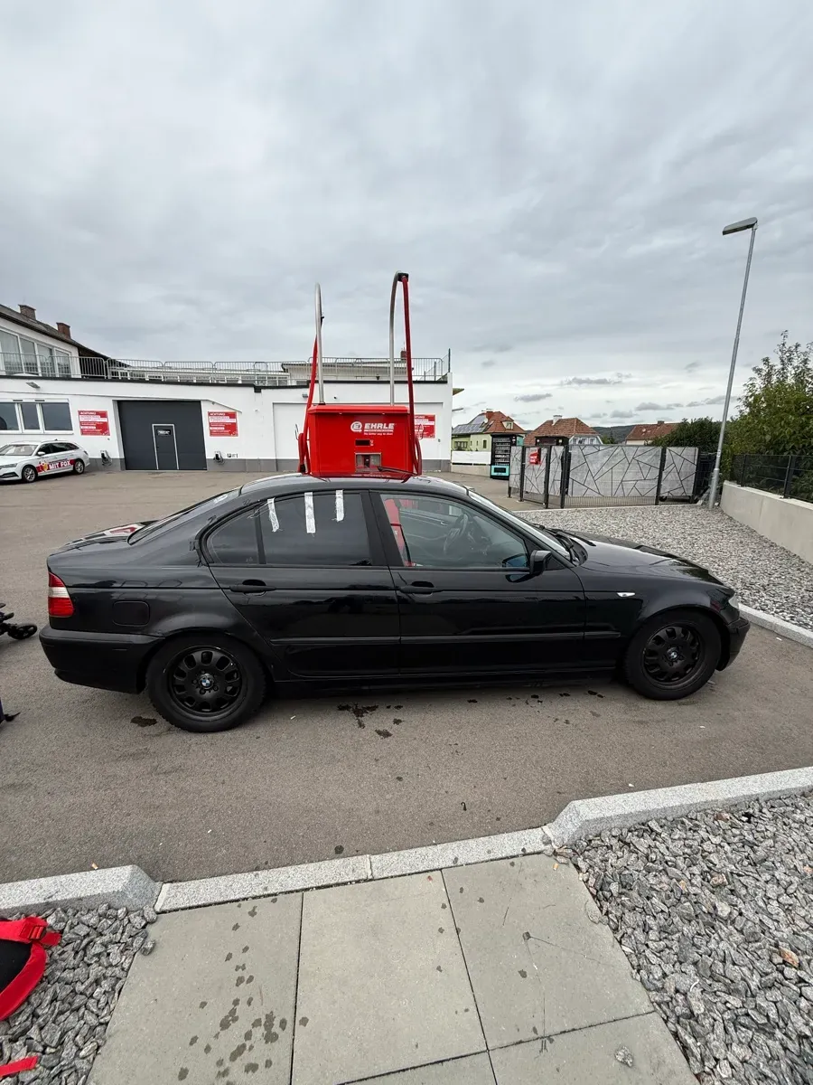 BMW 3 Series 2004 photo 3