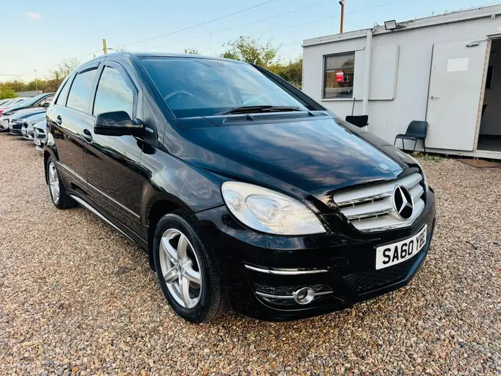 Mercedes-Benz B-Class 2010 photo 4