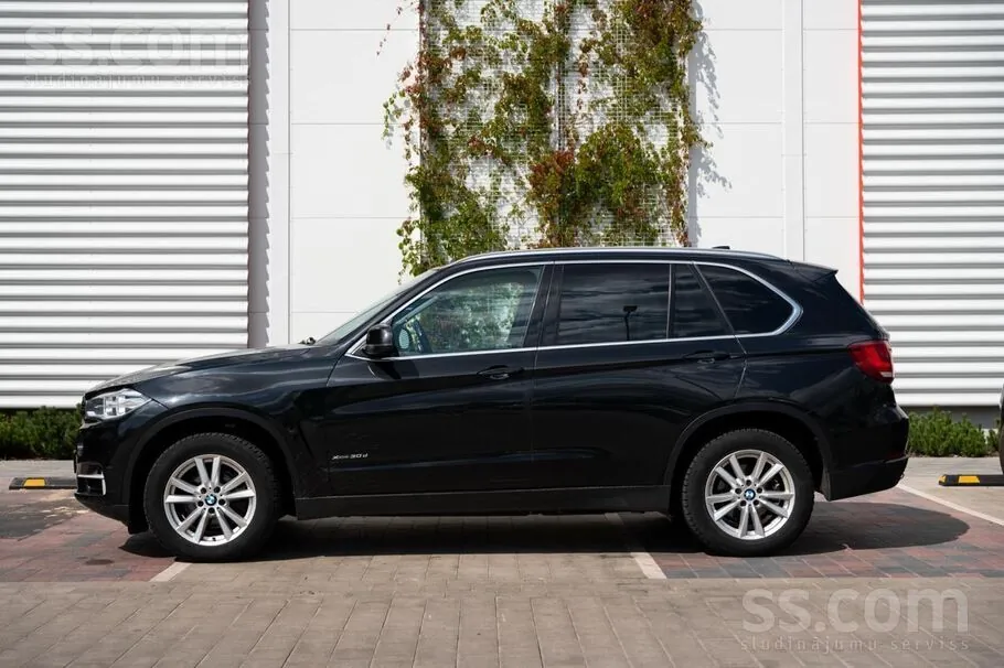 BMW X5 2015 photo 2