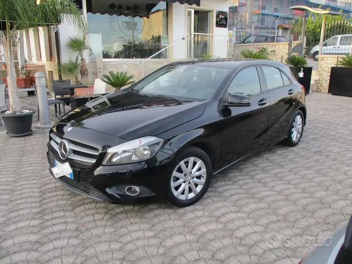 Mercedes-Benz A 180 Cdi 2015 photo 4