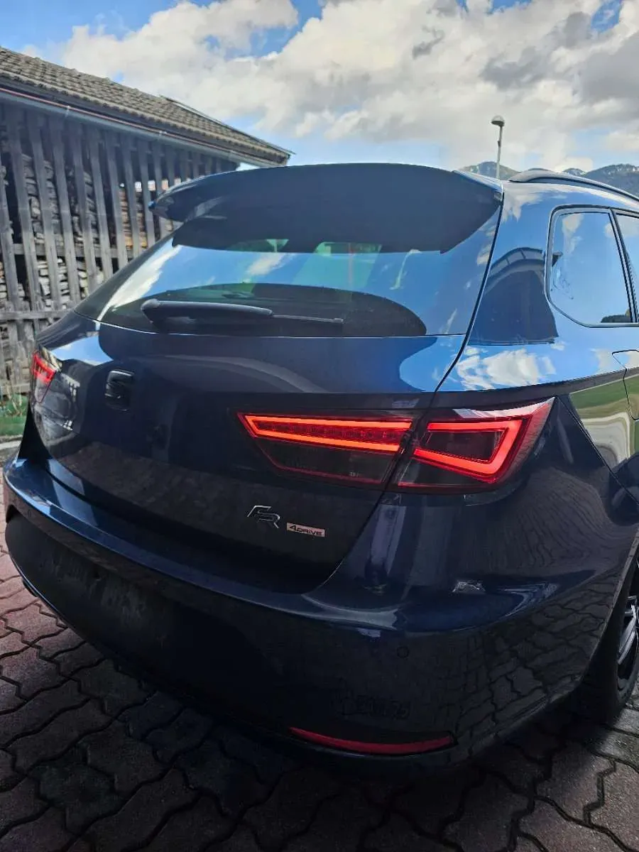 Seat Leon 2015 photo 2