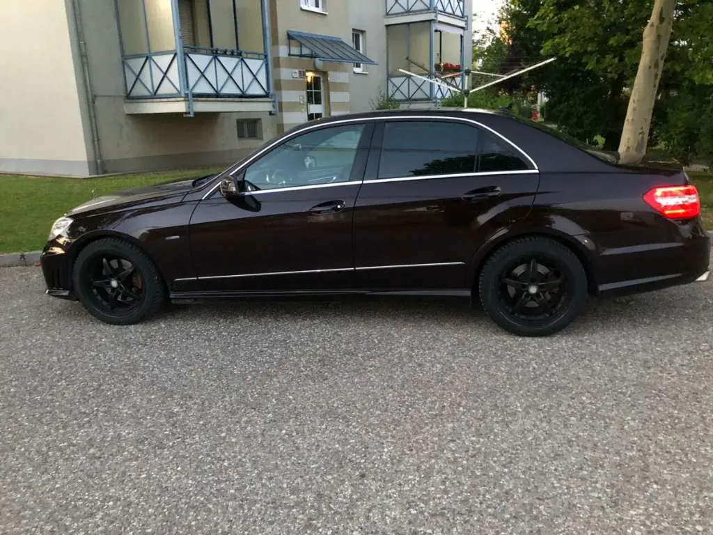 Mercedes-Benz Eklasse 2010 photo 3
