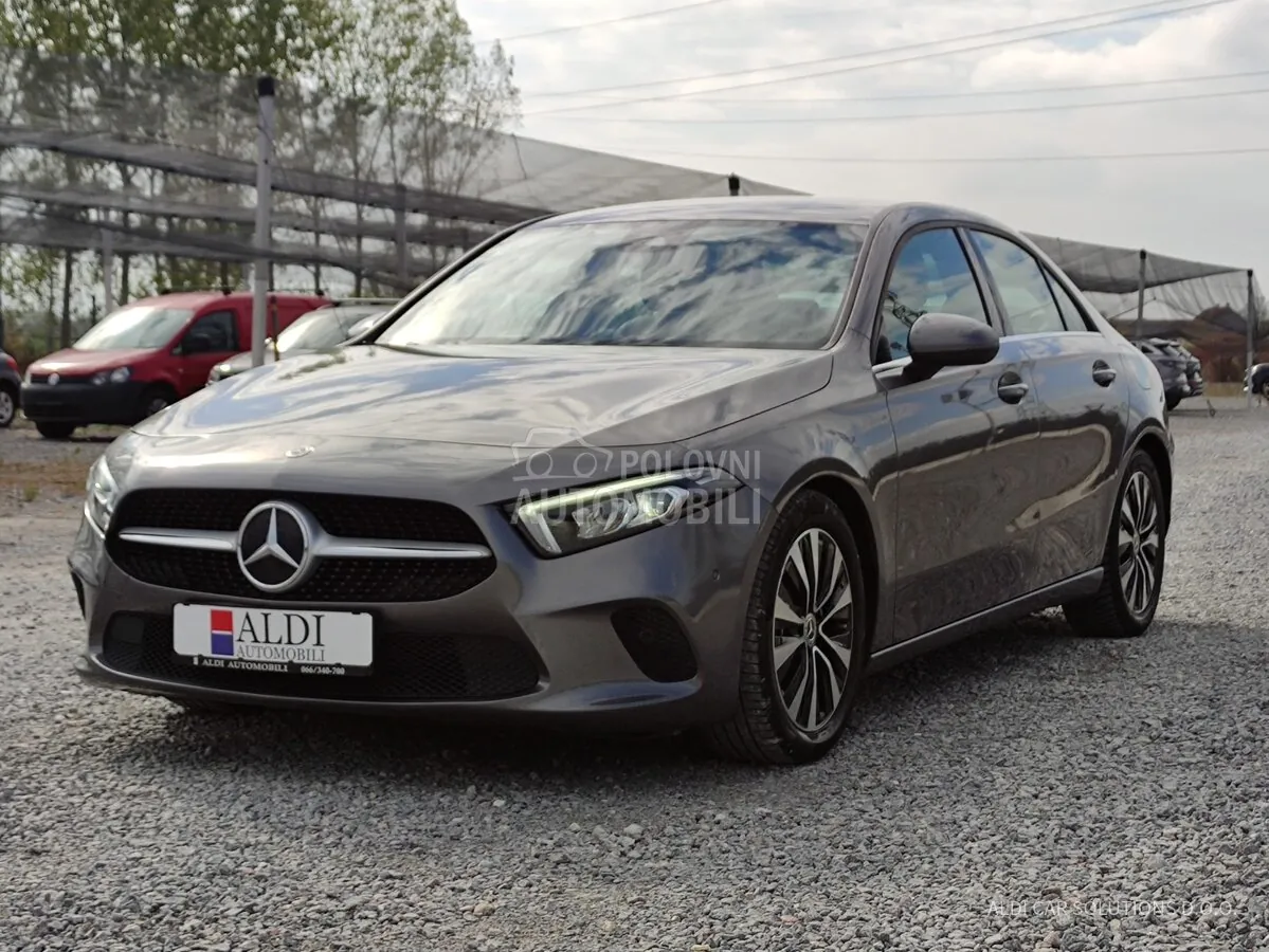 Mercedes-Benz A 180