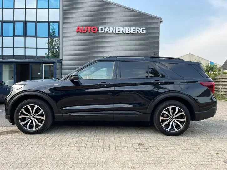 Ford Explorer 2021 photo 3