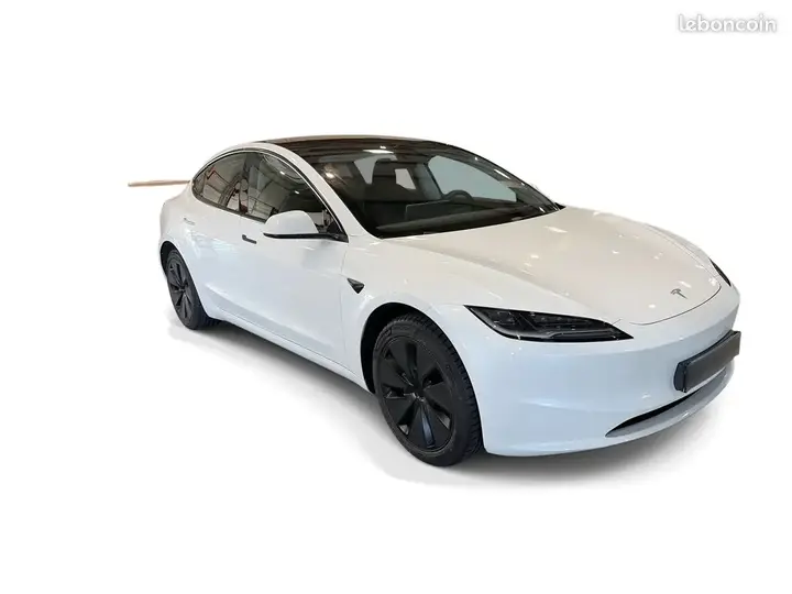 Tesla Model 3 2024 photo 3