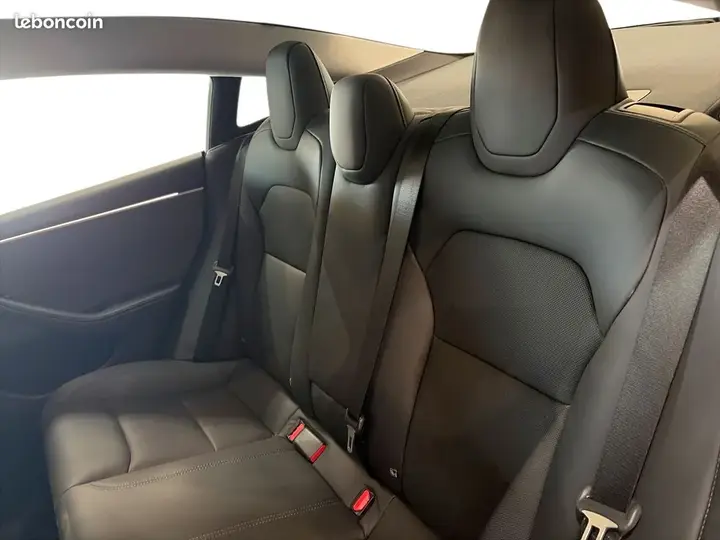 Tesla Model 3 2024 photo 5