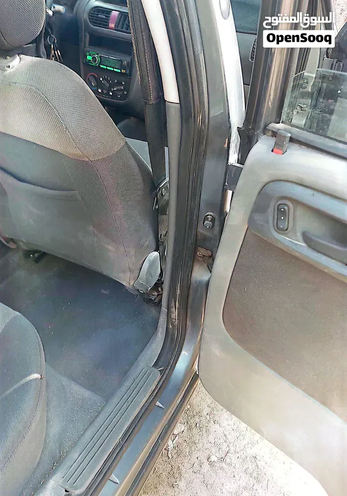 Opel Corsa 2004 photo 3