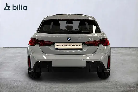 BMW 120 2026 photo 4