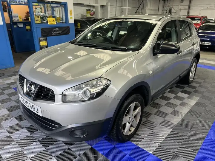 Nissan Qashqai 2010 photo 2