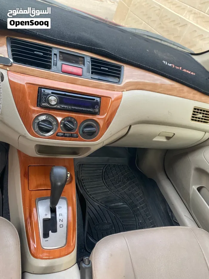 Mitsubishi Lancer 2010 photo 3
