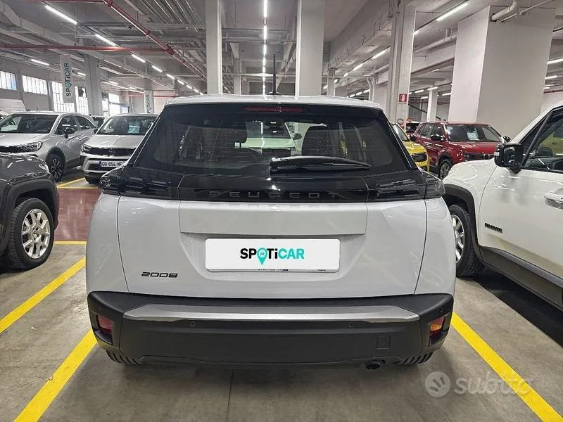 Peugeot 2008 2025 photo 4