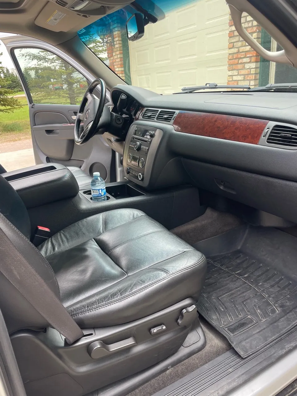 GMC Yukon 2011 photo 5