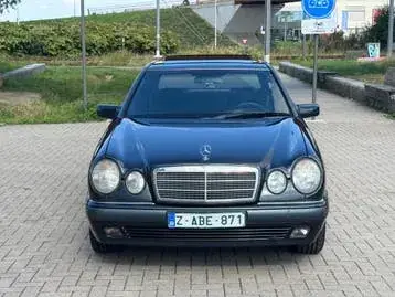 Mercedes-Benz E-Class 1996 photo 2