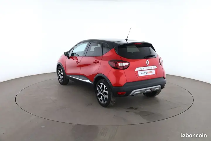 Renault Captur 2018 photo 2