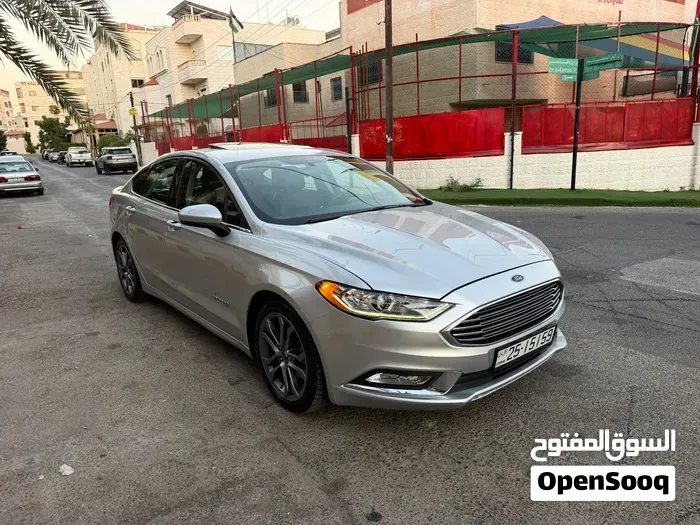 Ford Fusion 2017 photo 2