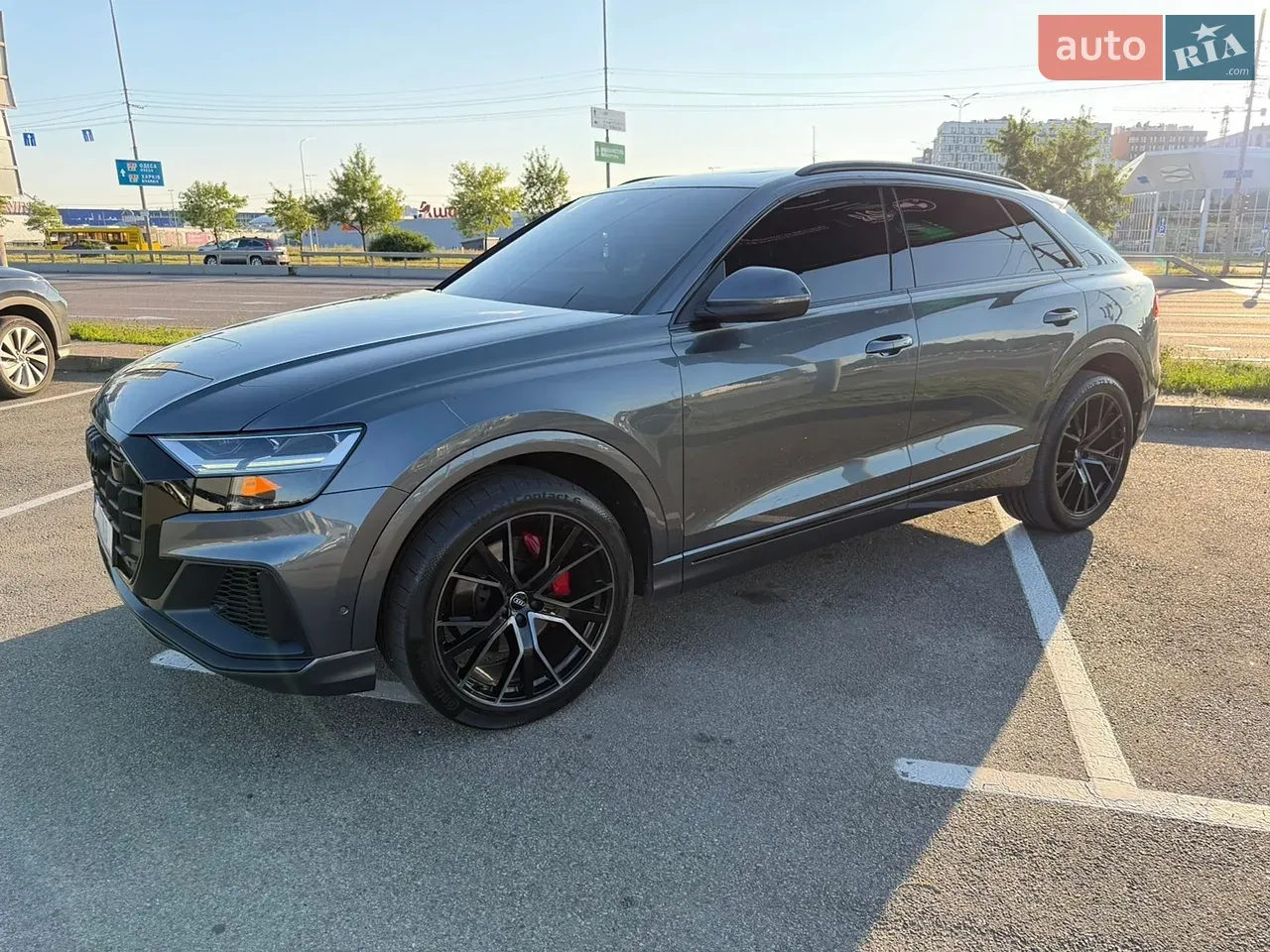 Audi Q8 2019 photo 2