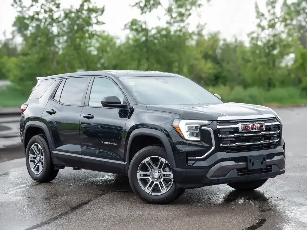 GMC Terrain 2026 photo 2