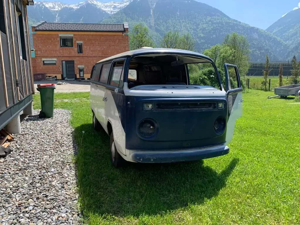 Volkswagen T2 1977 photo 3