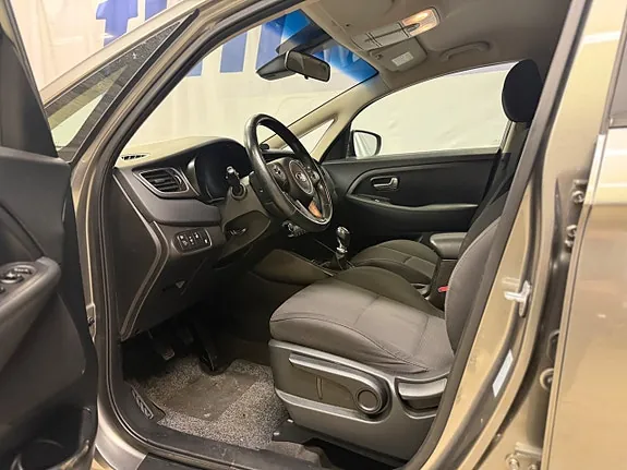 Kia Carens 2016 photo 5