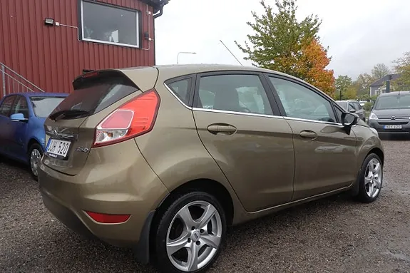 Ford Fiesta 2014 photo 5