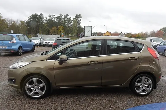 Ford Fiesta 2014 photo 2