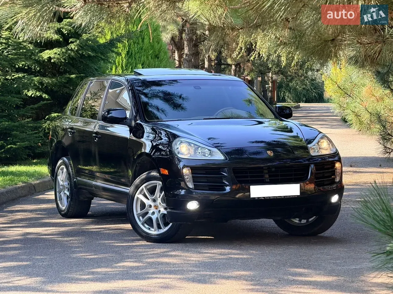 Porsche Cayenne 2010 photo 2