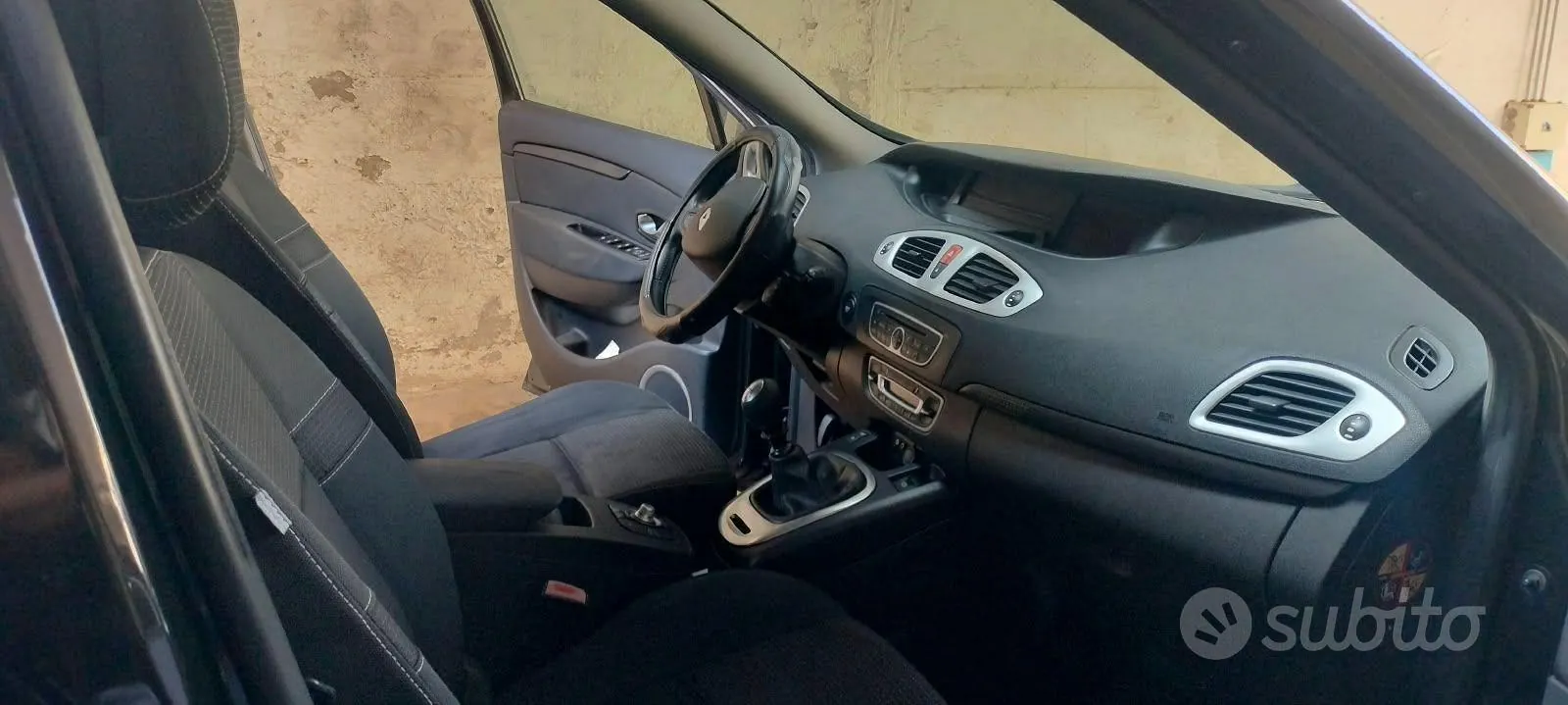 Renault Scenic 2010 photo 5