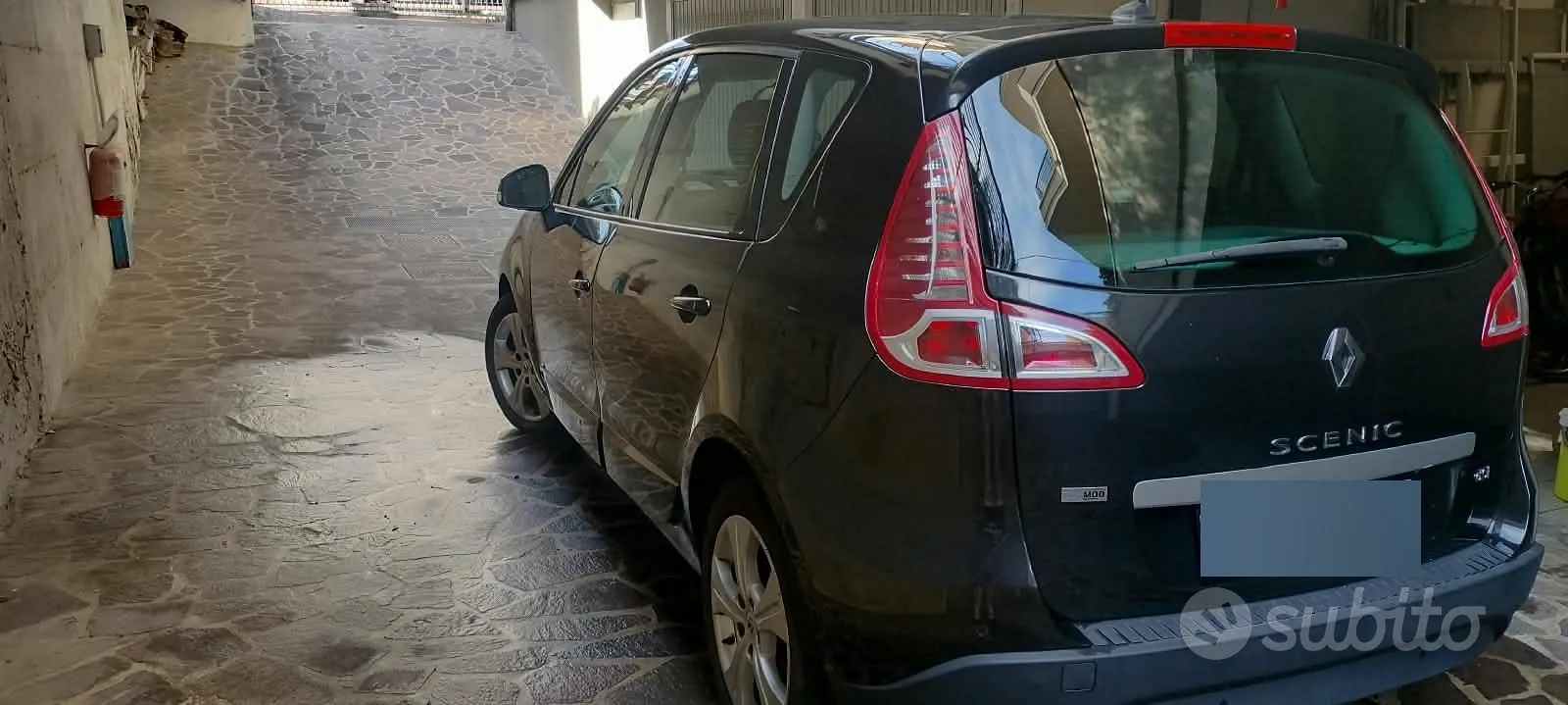 Renault Scenic 2010 photo 2