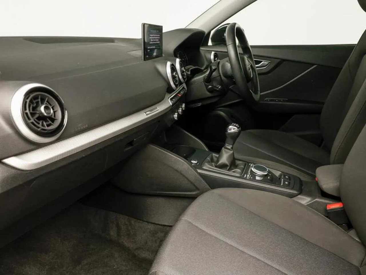 Audi Q2 2021 photo 5