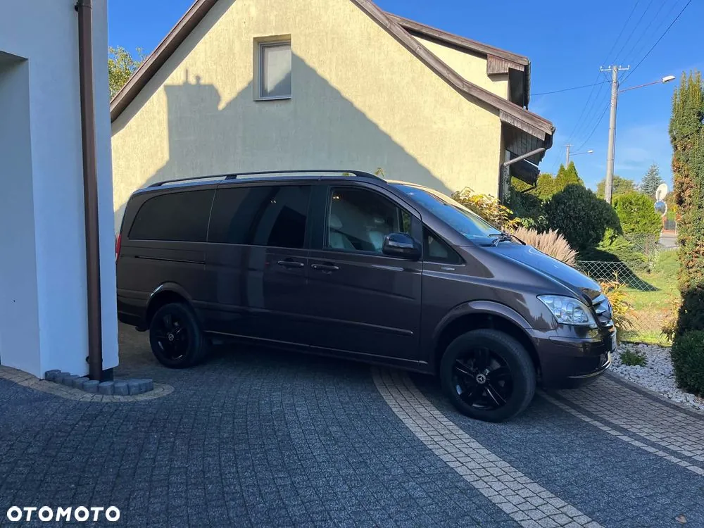 Mercedes-Benz Viano 2012 photo 3
