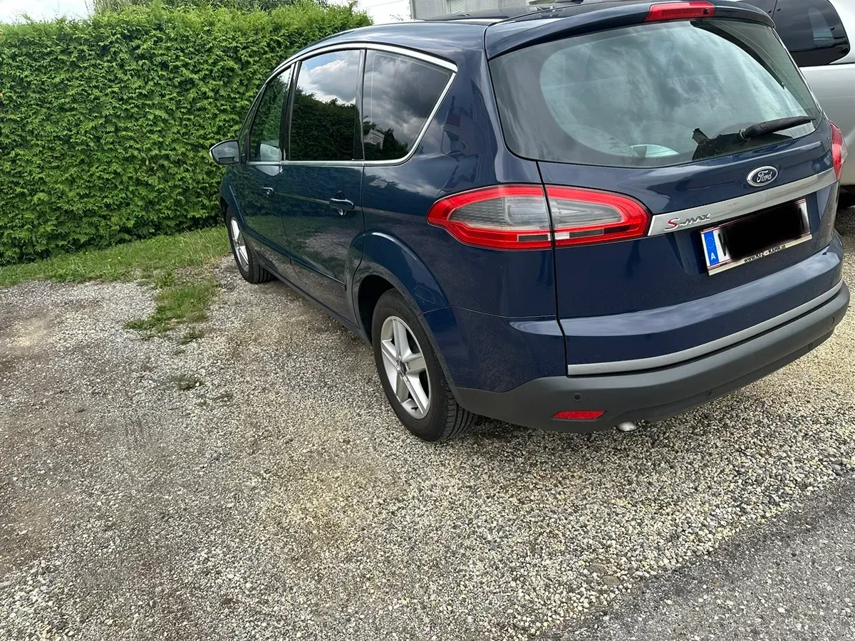 Ford S-Max 2011 photo 3