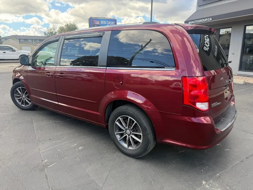 Dodge Grand Caravan 2017 photo 3