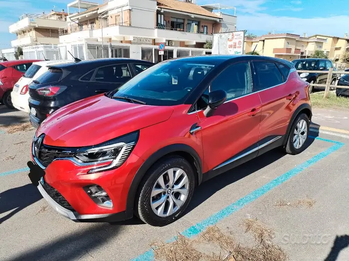 Renault Captur 2022 photo 2