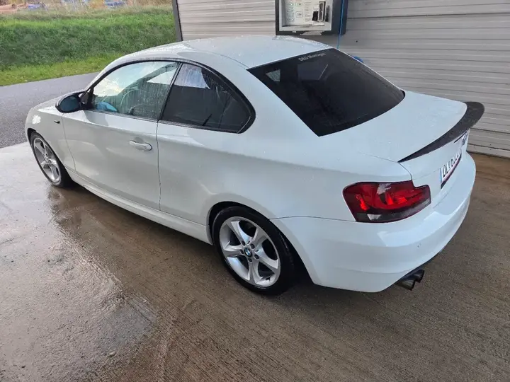 BMW 1 Series 2008 photo 2