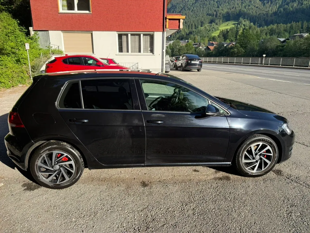 Volkswagen Golf 2012 photo 3