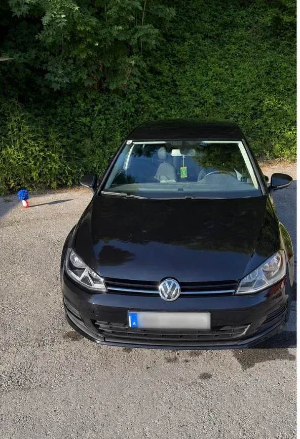Volkswagen Golf 2012 photo 2