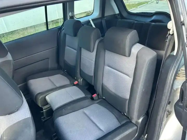 Mazda Mazda5