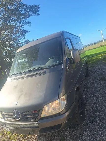 Mercedes-Benz Sprinter 209