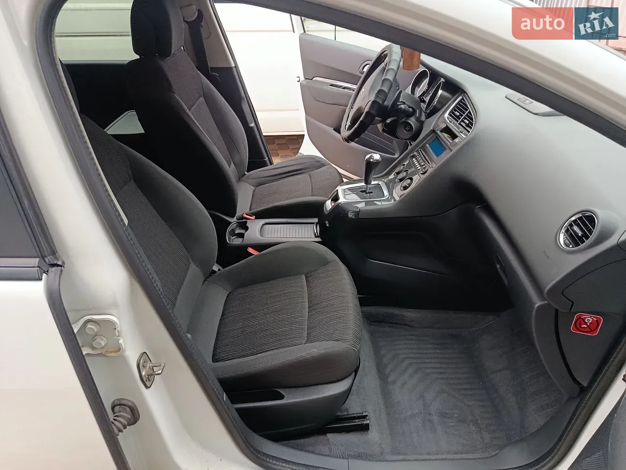 Peugeot 5008 2013 photo 3