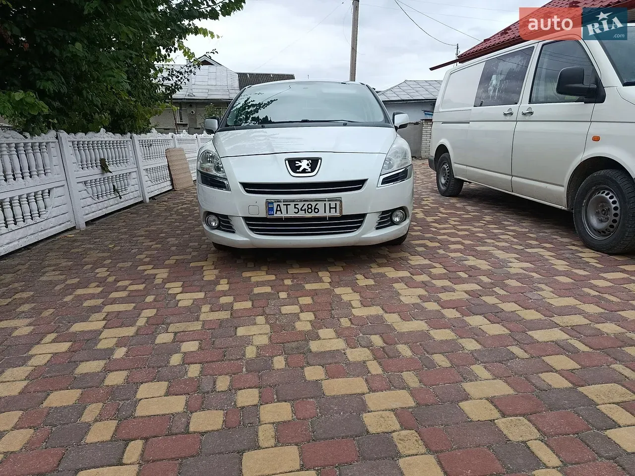 Peugeot 5008 2013 photo 2
