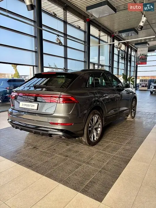 Audi Q8 2023 photo 5