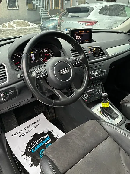 Audi Q3 2012 photo 4
