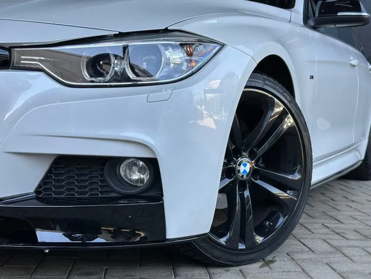 BMW 3 Series 2015 photo 2