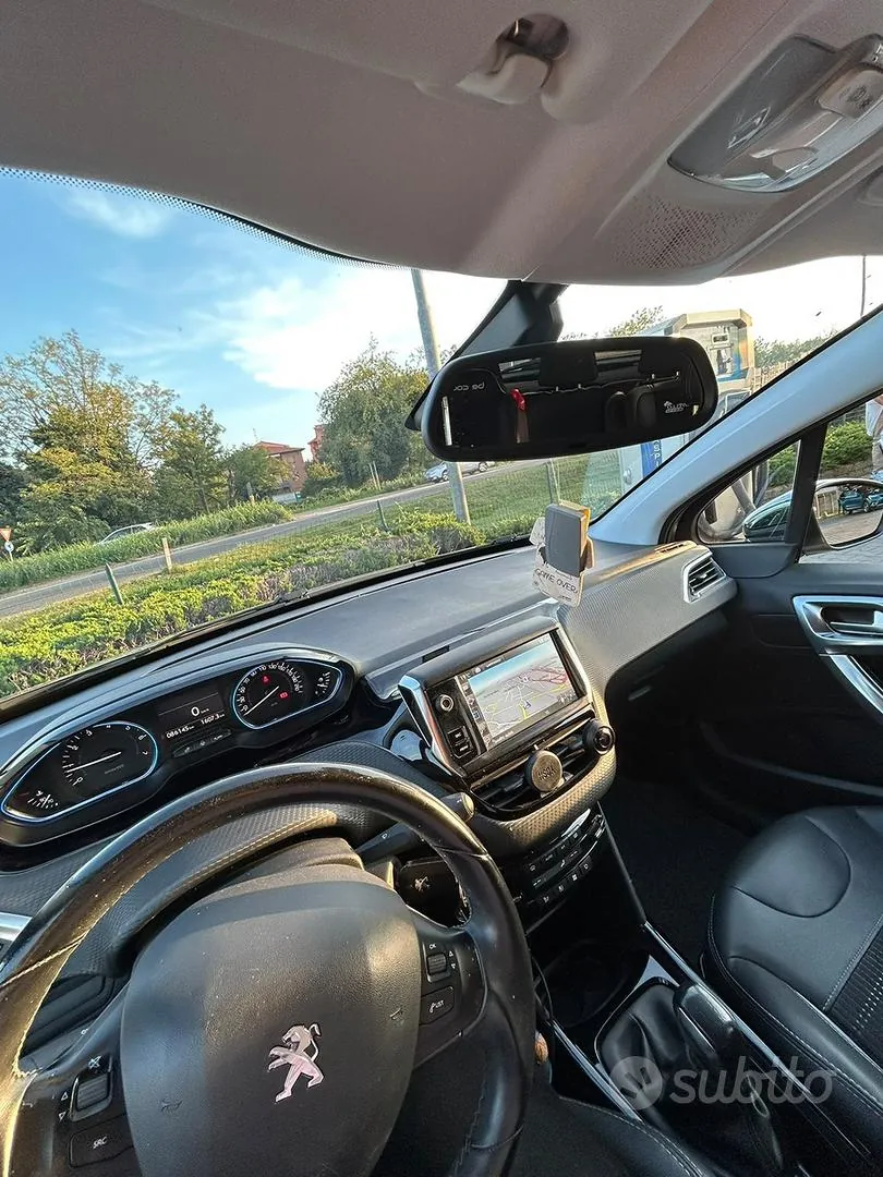 Peugeot 2008 2016 photo 5